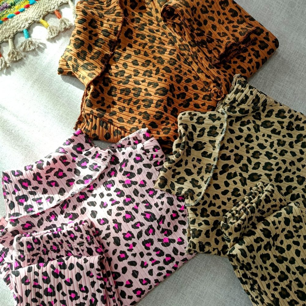 Girls' blouses and pants from 2 years to 9 years