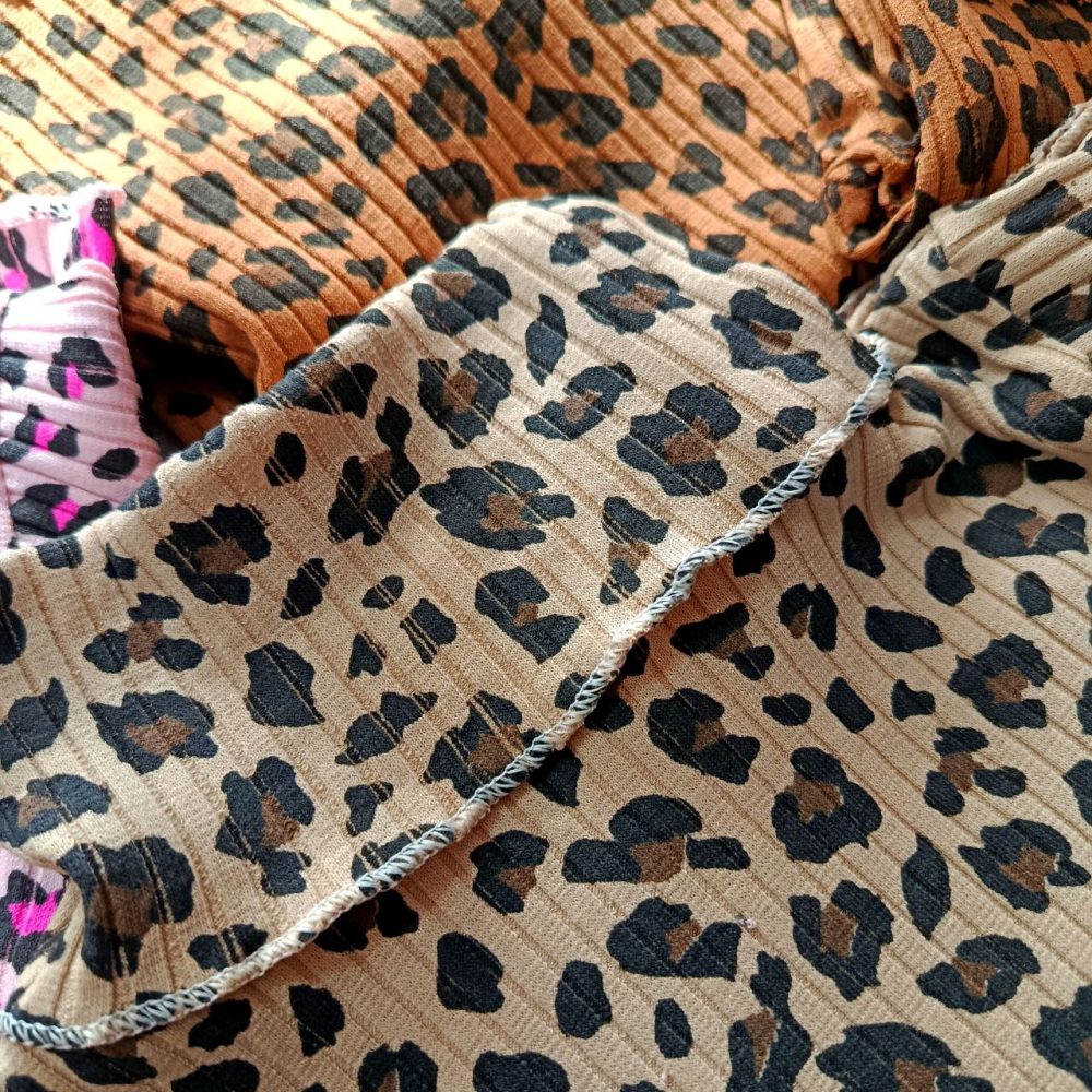 Girls' blouses and pants from 2 years to 9 years