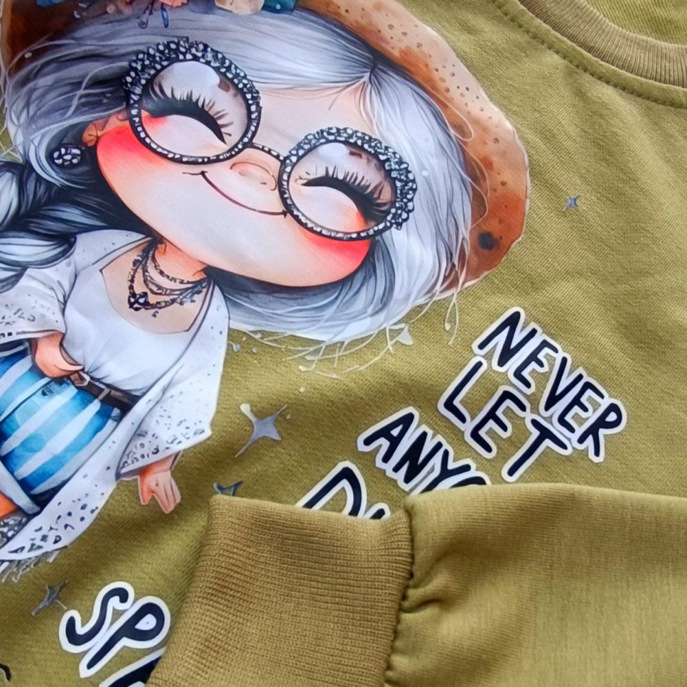 Girls' blouses and pants from size 40 to 50