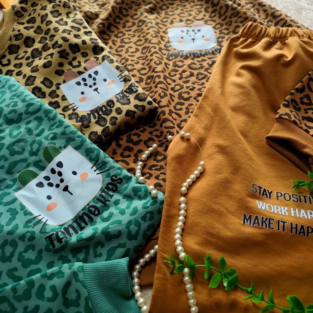 Girls' blouses and pants from size 60 to size 65