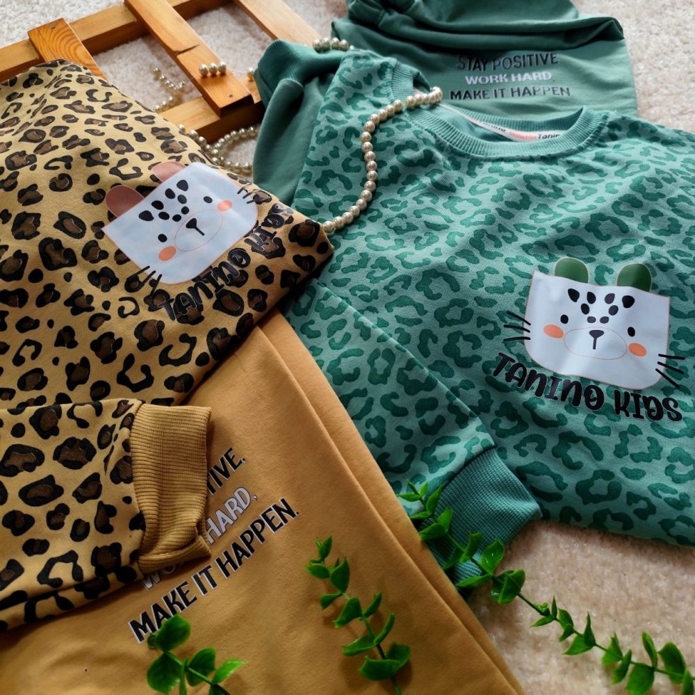 Girls' blouses and pants from size 60 to size 65