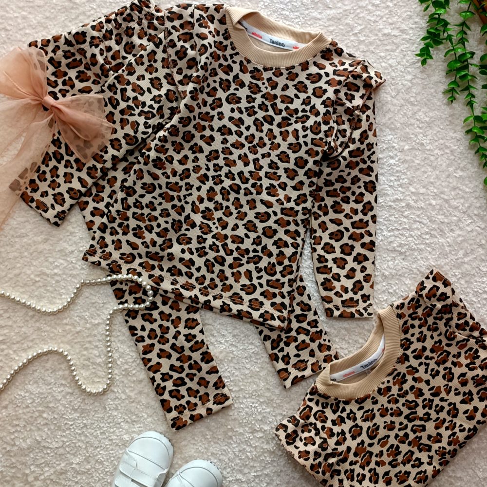 Girls' blouses and pants, sizes 40 and 45