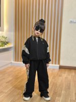 Girls' sweatshirts and pants from size 40 to 50