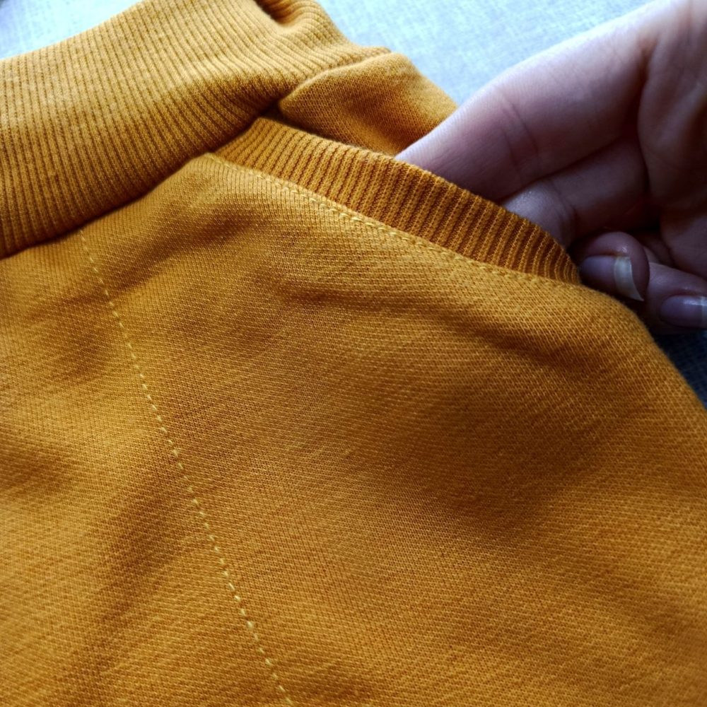 Pants for girls and boys, suitable for ages 8 to 10