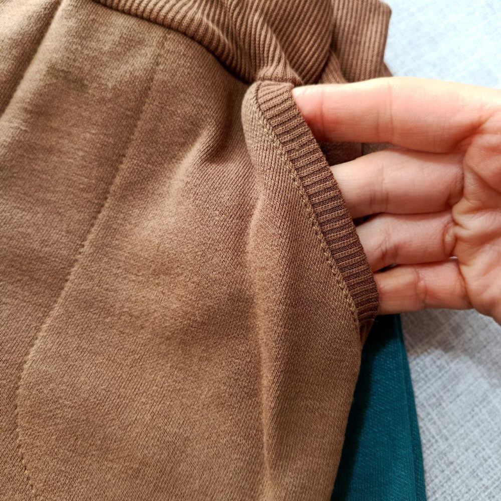 Pants for girls and boys, suitable for ages 8 to 10