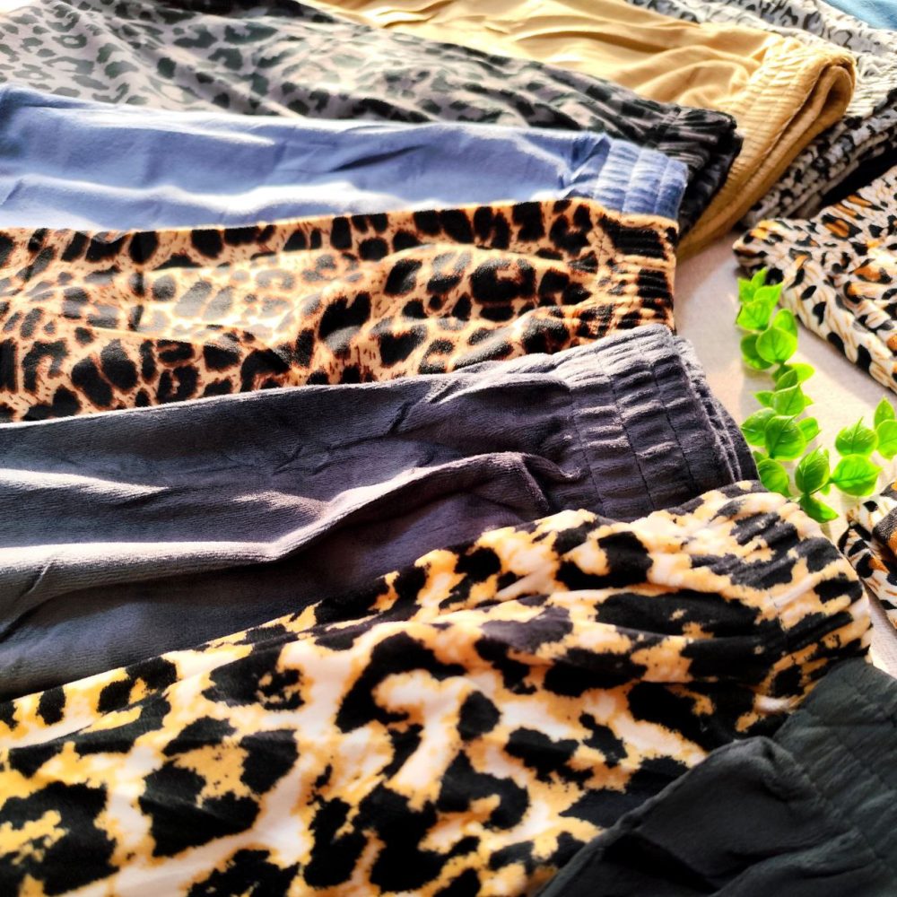 Women's pants suitable for sizes 36 to 50