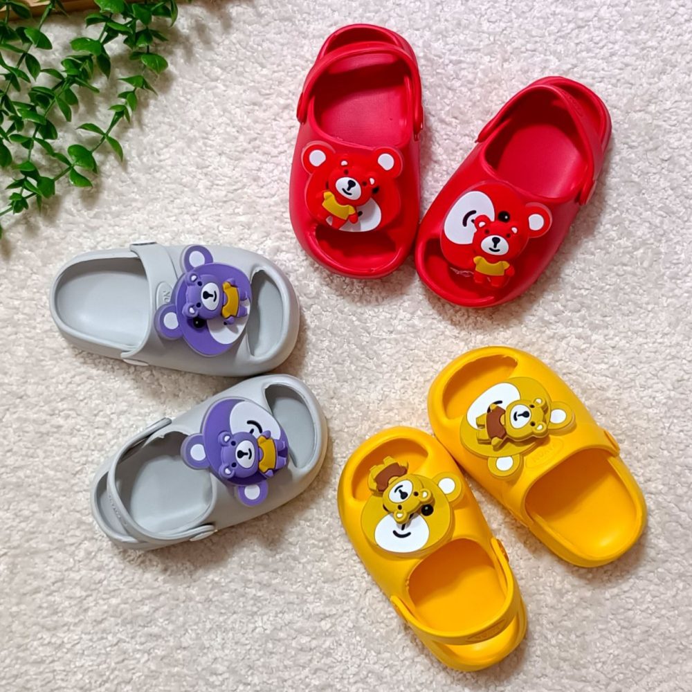 Girls' and boys' slippers from size 22 to 29