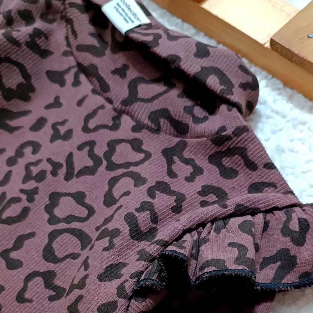 Girls' blouse and pants suitable for 2 to 7 years old