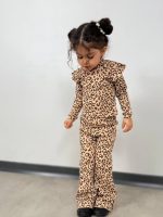 Girls' blouse and pants suitable for 2 to 7 years old