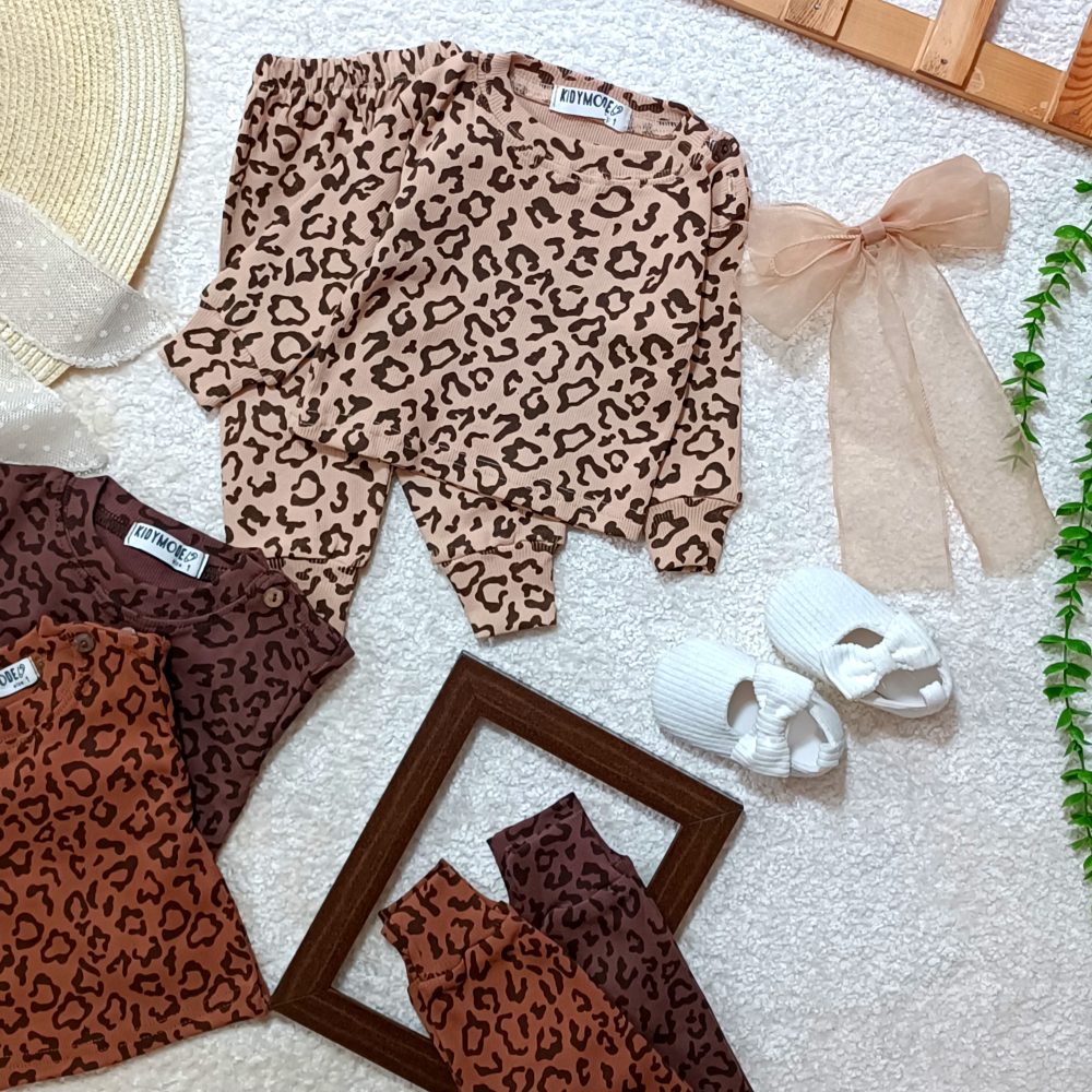 Girls' blouse and pants suitable for 6 months to 3 years