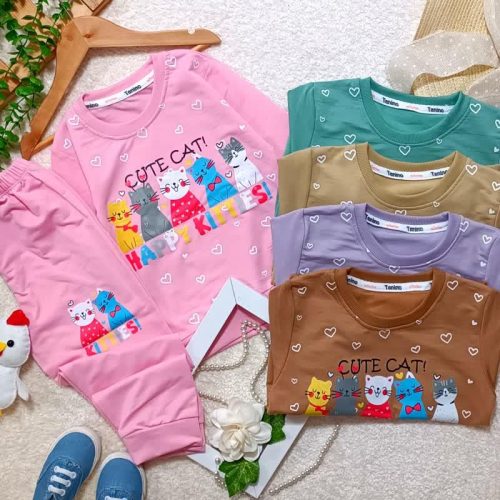 Girls' blouses and pants, size 40 and size 45