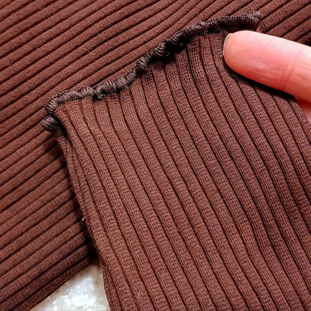 Girls' blouses and skirts from size 40 to size 55