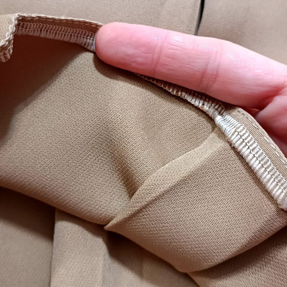 Girls' blouses and skirts from size 40 to size 55