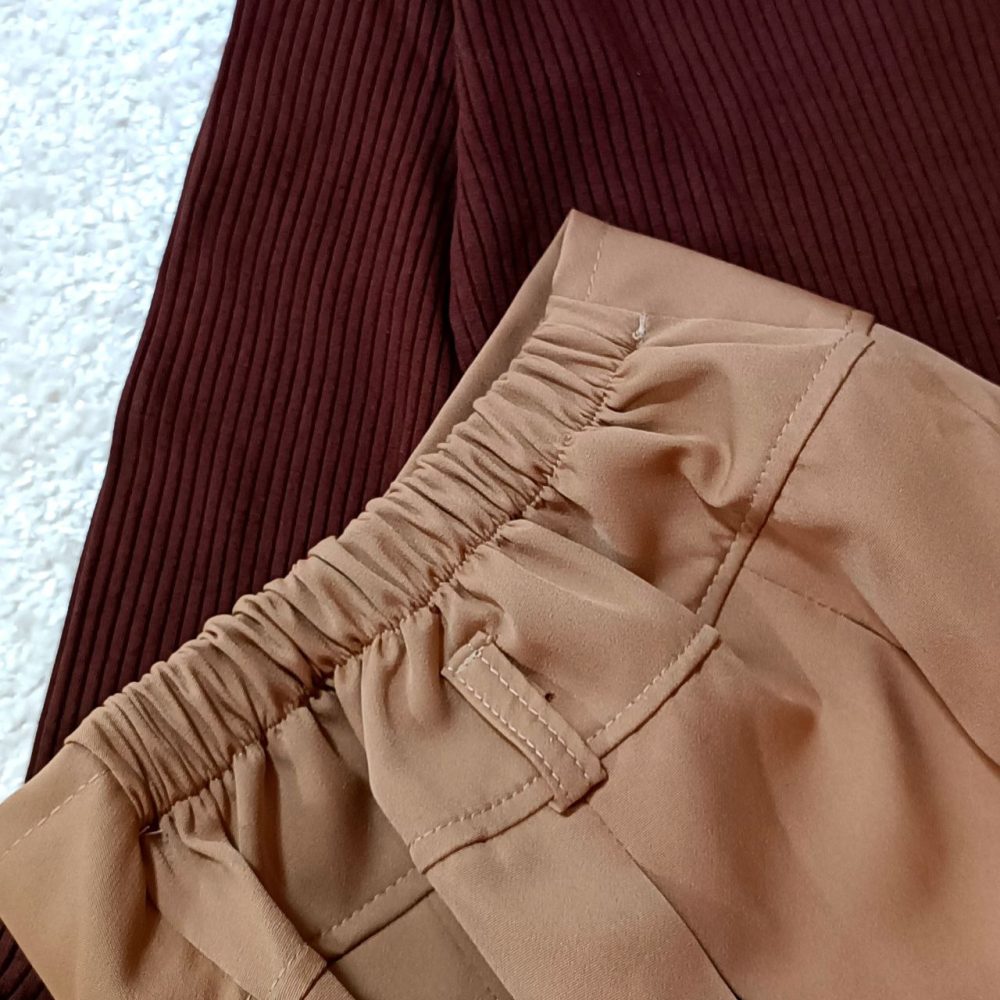 Girls' blouses and skirts from size 40 to size 55