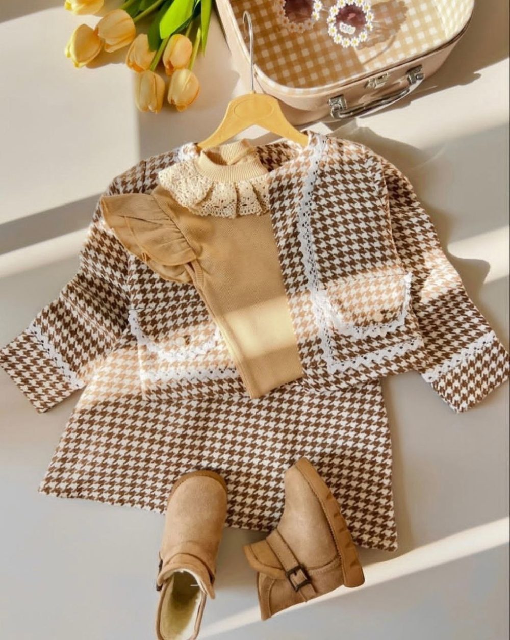 Girls' skirt suit from 4 years to 10 years (1)