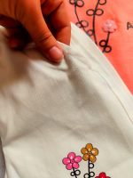 Girls' T-shirt and shorts, 2 to 5 years old