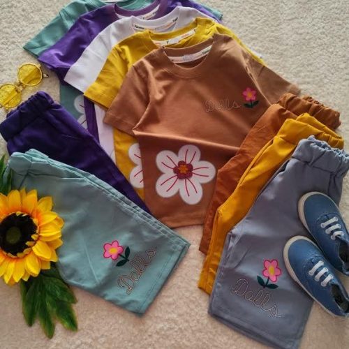 Girls' T-shirts and shorts, size 40 and 45