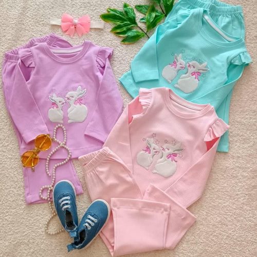 Girls' blouses and pants from 1 year to 4 years
