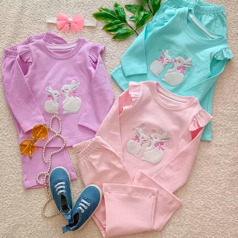 Girls' blouses and pants from 1 year to 4 years (2) Girls' blouses and pants from 1 year to 4 years