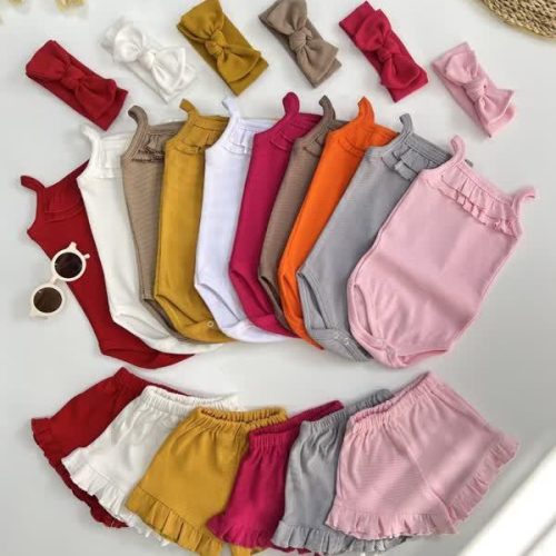 Girls' bodysuit and shorts from 3 months to 24 months