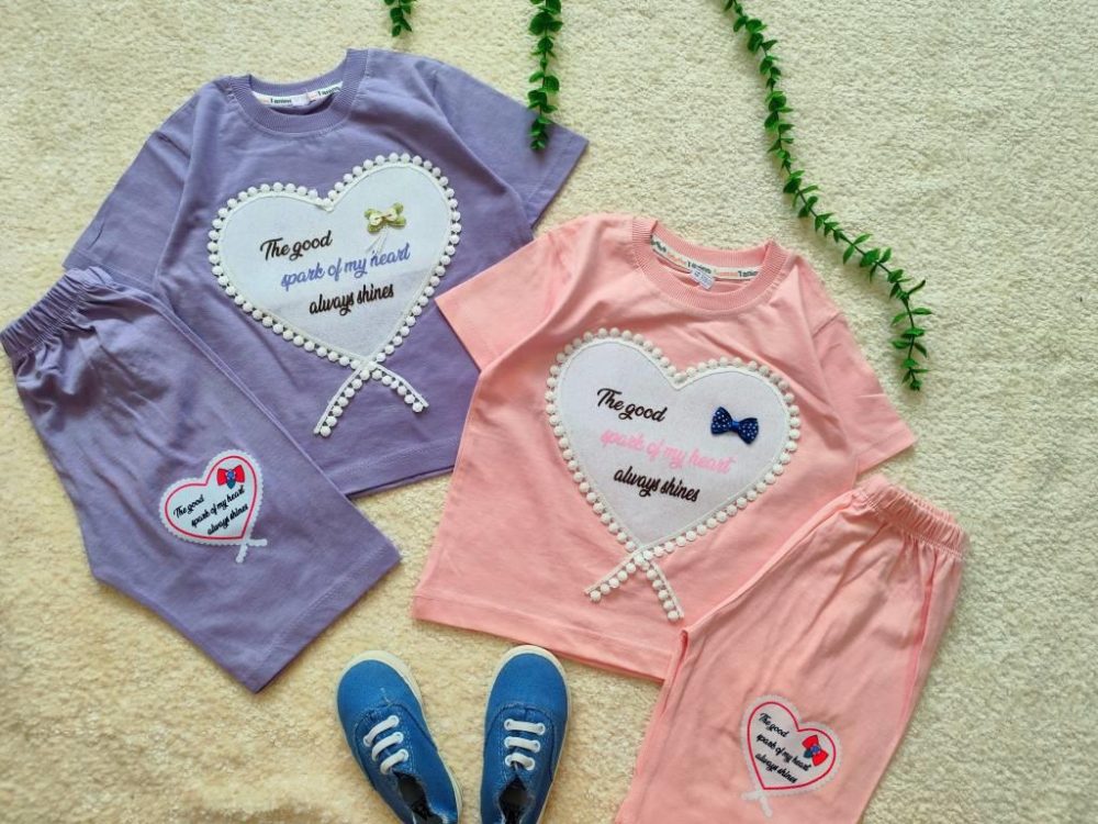 Girls' T-shirts and shorts, size 40 and 45