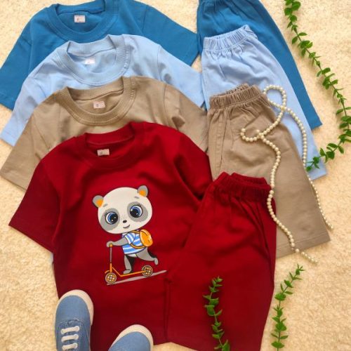 Girls' and boys' t-shirts and shorts from sizes 40 to 55