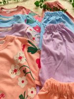 Girls' t-shirts and shorts from size 40 to size 55