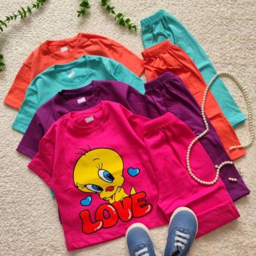 Girls' t-shirts and shorts from sizes 35 to 45