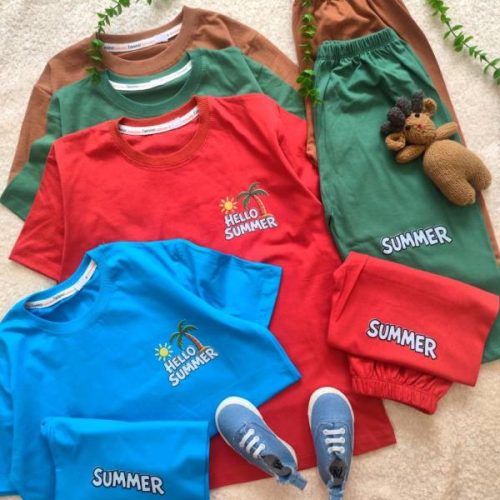 T-shirts and shorts for girls and boys, ages 8 to 11