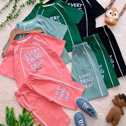 Boys' T-shirts and shorts, sizes 40 and 45