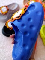 Boys' and girls' slippers, sizes 24 to 28