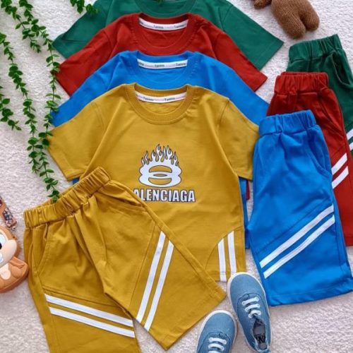 Boys' t-shirts and shorts from sizes 40 to 65
