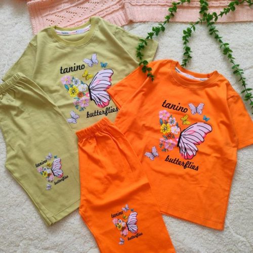 Girls' T-shirt and shorts, 4 to 7 years old