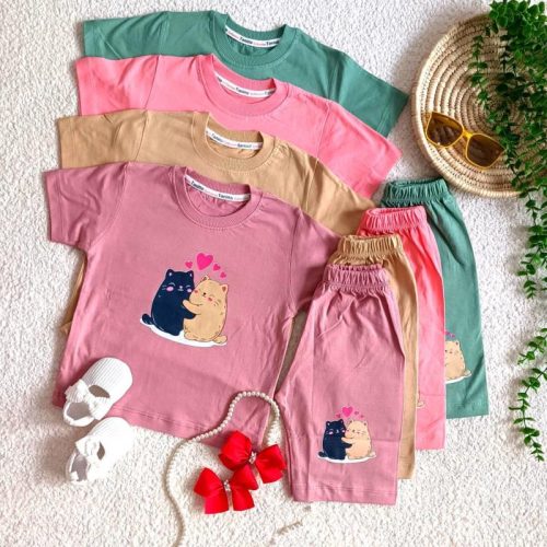Girls' T-shirts and shorts, size 40 and size 45