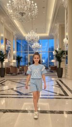 Girls' T-shirts and shorts, size 40 and size 45