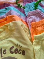 Girls' T-shirts and shorts, sizes 50 to 55
