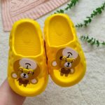 Girls' and boys' slippers from size 24 to 28