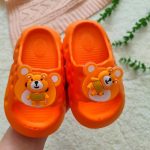 Girls' and boys' slippers from size 24 to 28