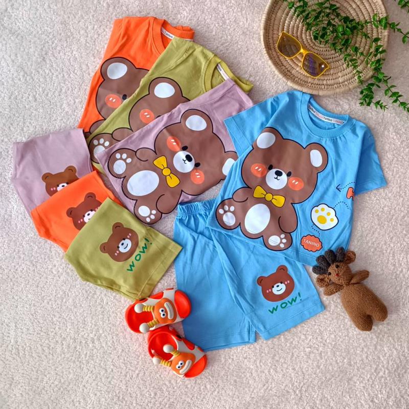 Girls' and boys' t-shirts and shorts from sizes 35 to 50 (3)