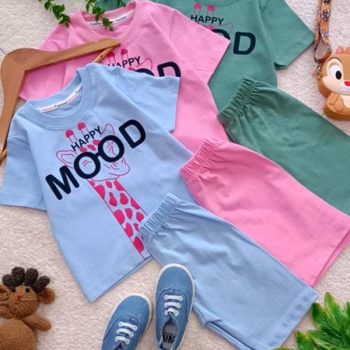 Girls' and boys' t-shirts and shorts from sizes 35 to 50