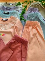 Girls' t-shirts and shorts from 2 to 5 years old