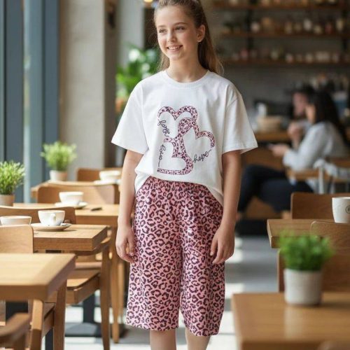 Girls' t-shirts and shorts from 8 to 11 years old