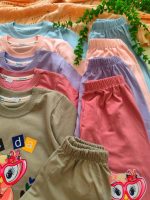 Girls' t-shirts and shorts from size 40 to size 55