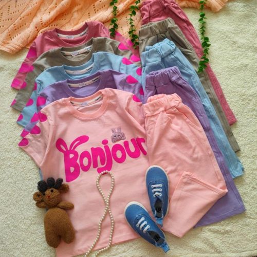 Girls' t-shirts and shorts from sizes 45 to 60