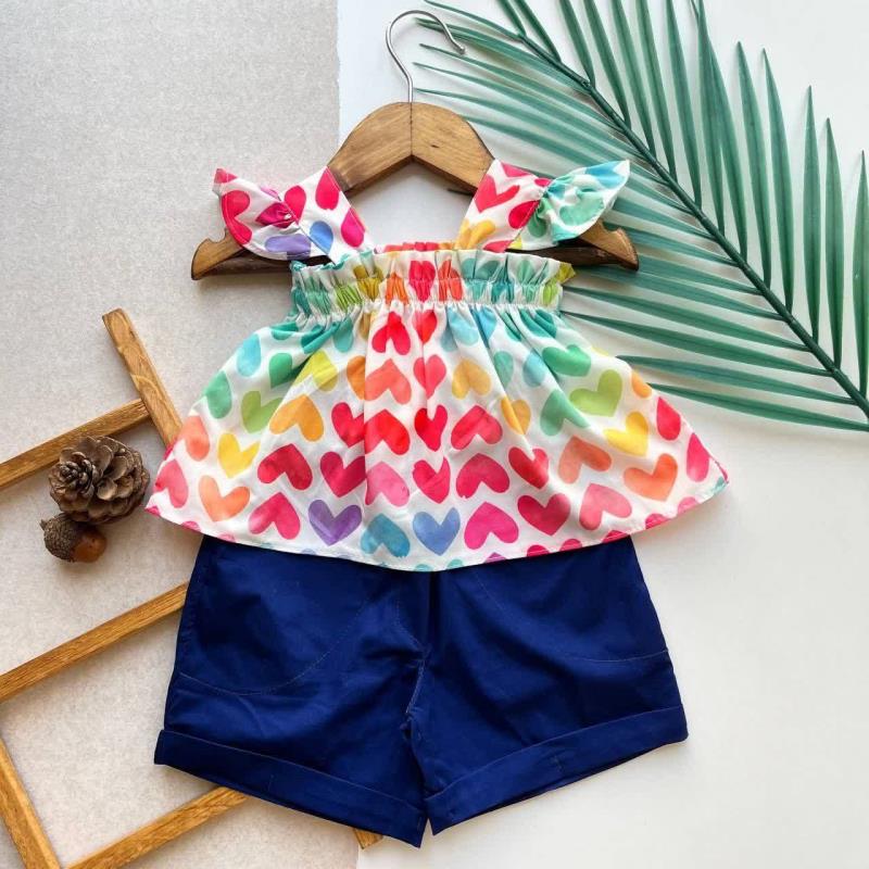 Girls' tops and shorts from 12 months to 36 months (1) Girls' tops and shorts from 12 months to 36 months