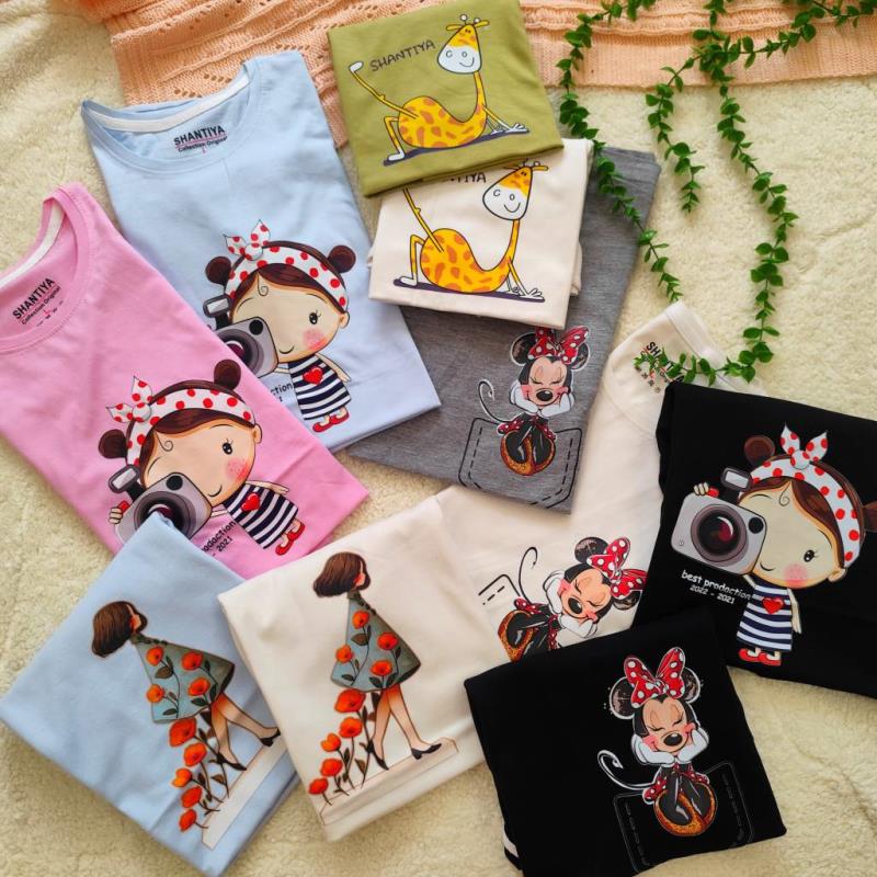 Women's T-shirts from size 36 to 48 (10)