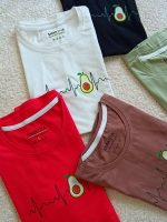 Girls' and women's T-shirts