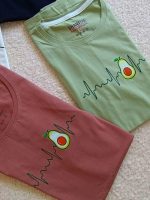 Girls' and women's T-shirts