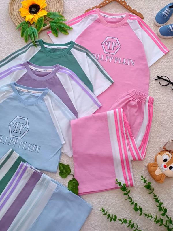 Girls' and women's T-shirts and pants from sizes 55 to 70 (6)