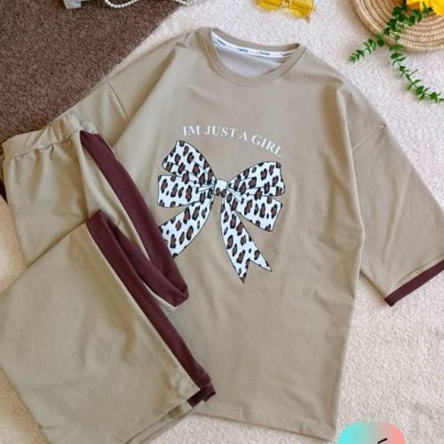 Girls' and women's T-shirts and pants, size 70